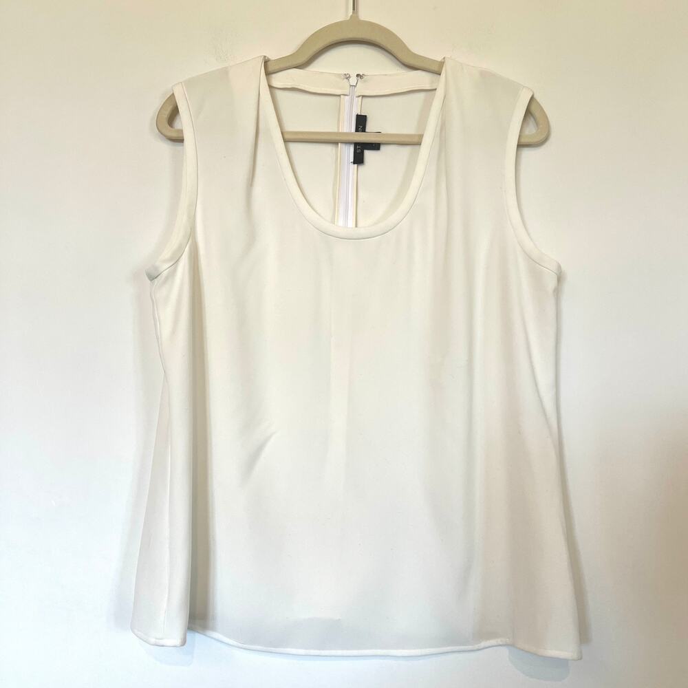 St John back zip sleeveless blouse Sz 10 ivory white resortwear